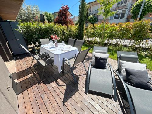 Residenza Cortemaggiore Luxury Flexrent Immobiliare Abissinia — 4-Star Luxury Hotel in Riccione, Italy