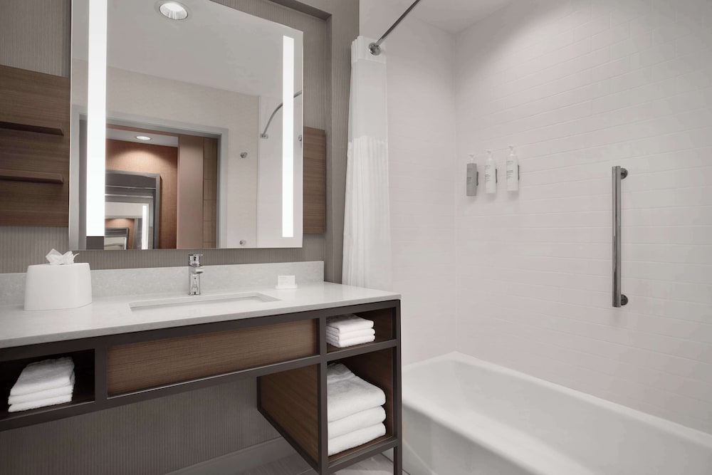 Hilton Garden Inn Denver Airport Tower Road - photo 16