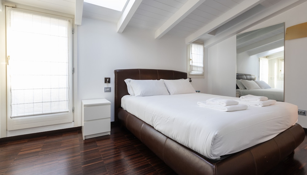 Italianway Comfort Torino 57 B — 4-Star Luxury Hotel in Milan, Italy