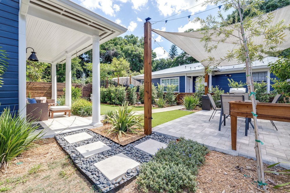 Deja Blue Retreat in Tampa, United States