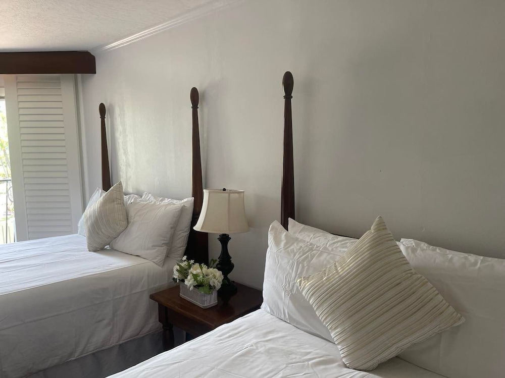 2417 at Lihue Oceanfront Resort - photo 6