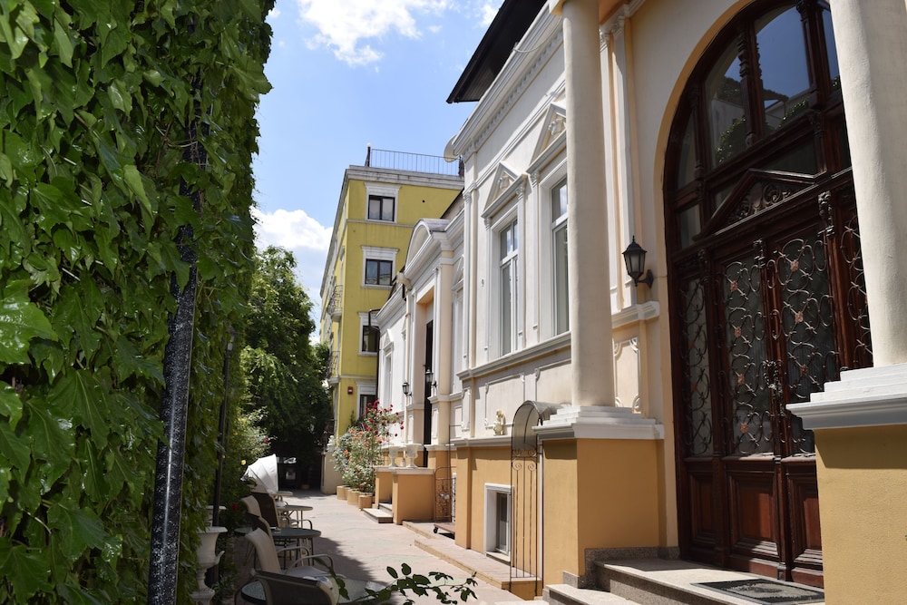 Hotel Michelangelo - carbon neutral hotel in Bucharest