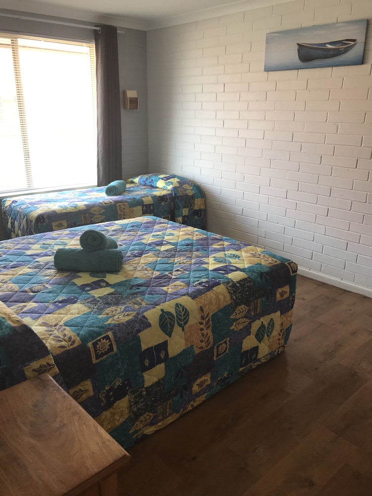 Shark Bay Seafront Apartments — Denham — photo 4
