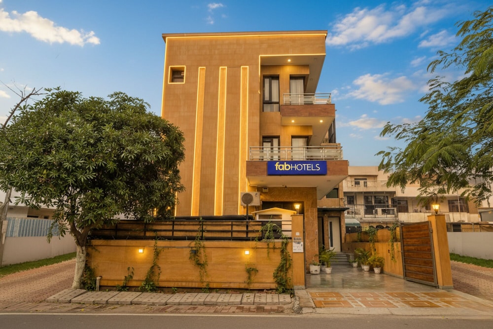 FabHotel Rallkmas — Gurgaon — photo 2