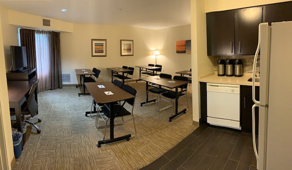 Staybridge Suites Chicago Glenview by IHG - photo 35