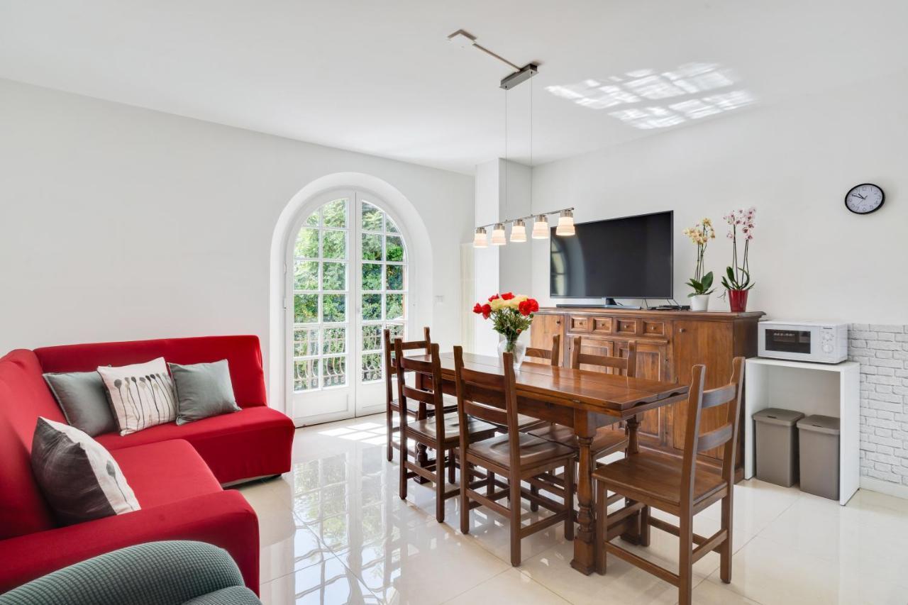 Sanremo Flat with Private Parking And Netflix — 4-Star Luxury Hotel in San Remo, Italy