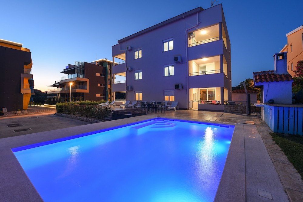 Sunset Beach Suites — 4-Star Luxury Hotel in Zadar, Croatia
