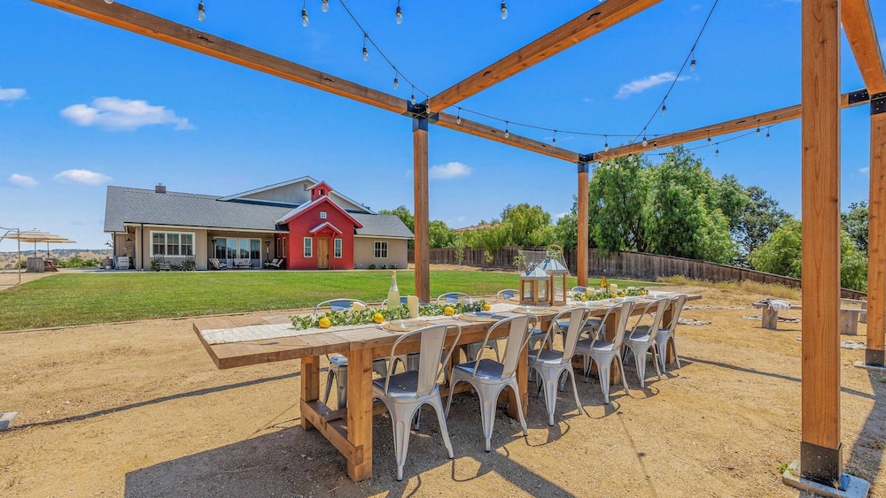Cooperage by Avantstay Vineyard Views Soccer in Paso Robles, United States