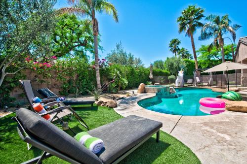 Casa Serenity Luxury Living w Pool & Jacuzzi — 4-Star Luxury Hotel in Indio, United States