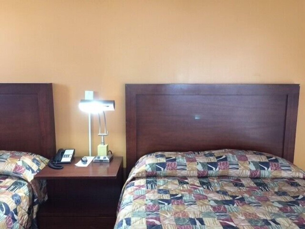 Hollander Motel - photo 13