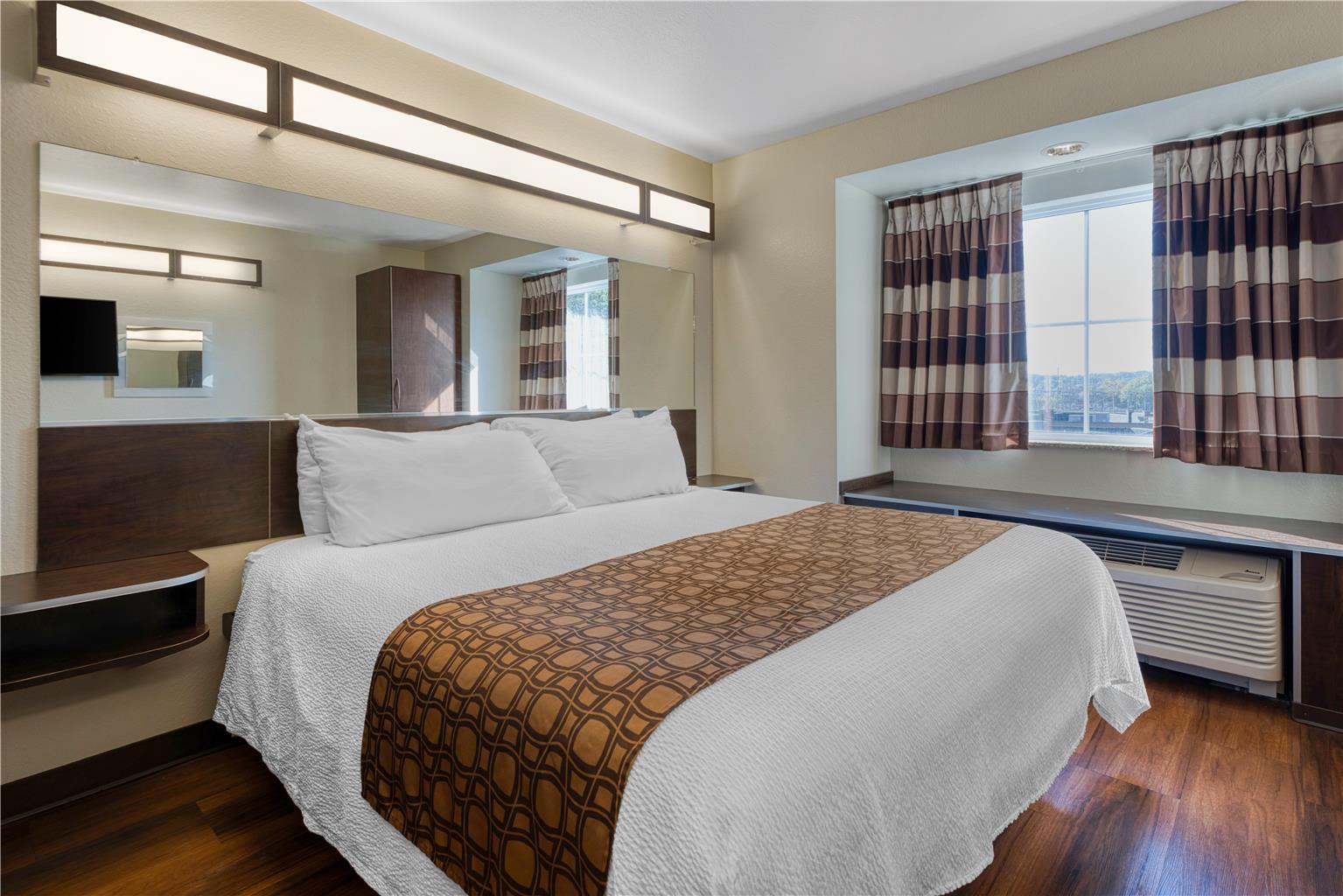 SureStay Plus Hotel by Best Western Buckhannon - photo 4