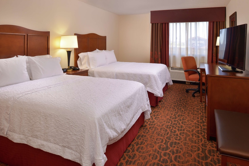 Hampton Inn Frederick - photo 16