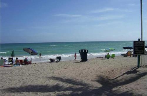 Ramada Marco Polo Beach - photo 9