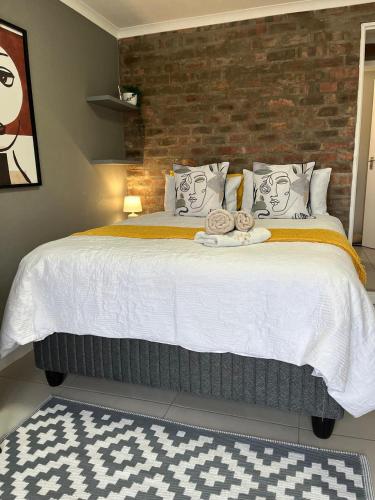 Three on Firmount - last minute hotel in Unknown City