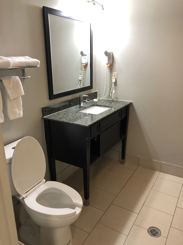 Deerfield Inn & Suites - photo 26
