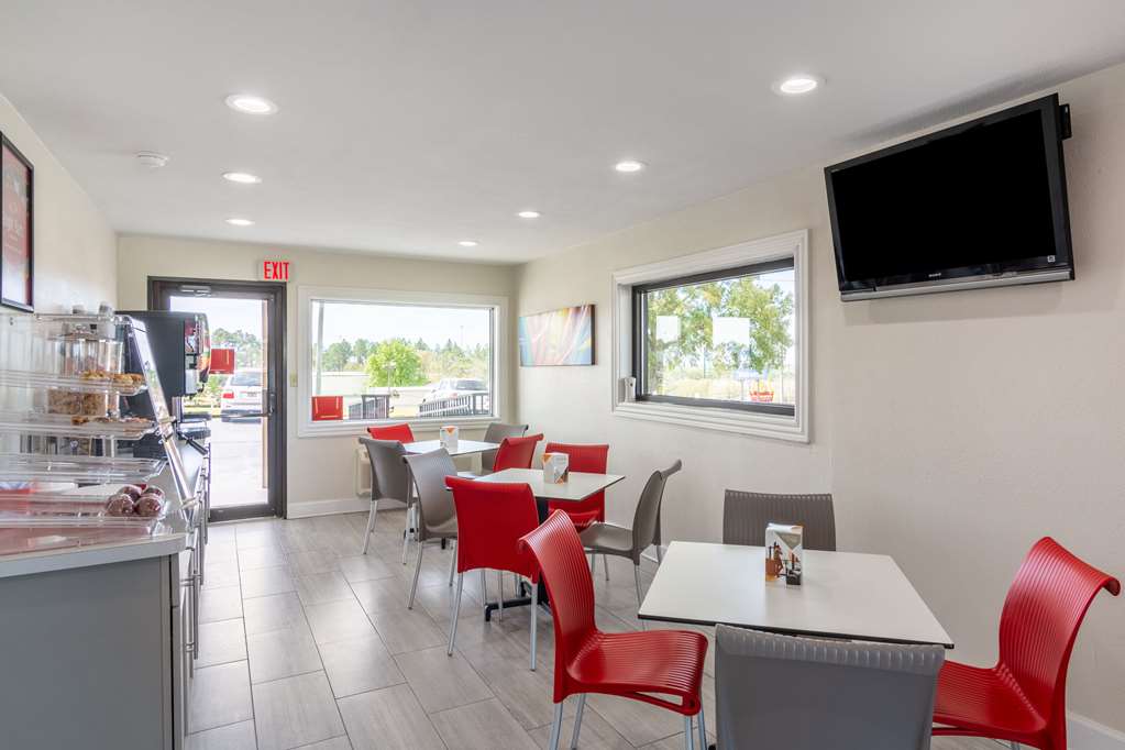 Econo Lodge Crestview South - photo 26