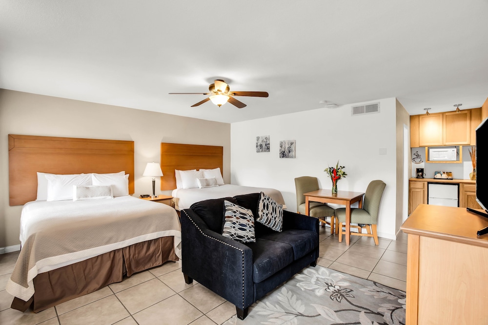Inn at Deep Canyon - photo 8