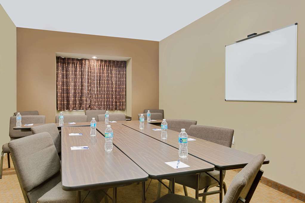 Microtel by Wyndham Perry National Fairground Area I 75 - photo 14