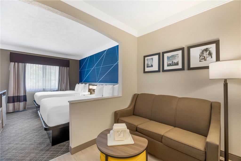 Comfort Suites Salem - photo 16