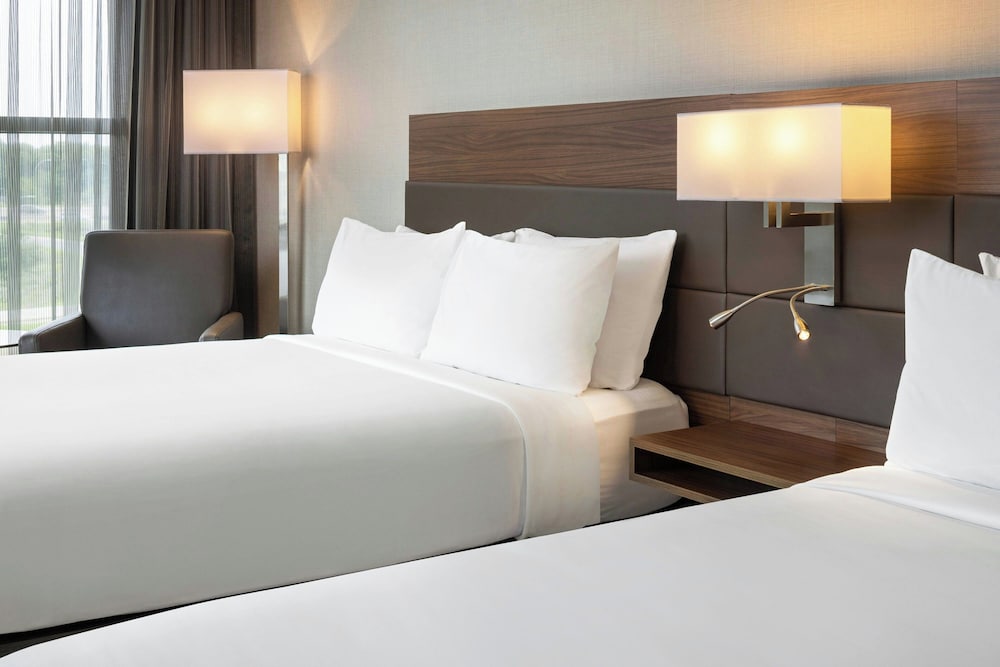 AC Hotel by Marriott Minneapolis West End - photo 24