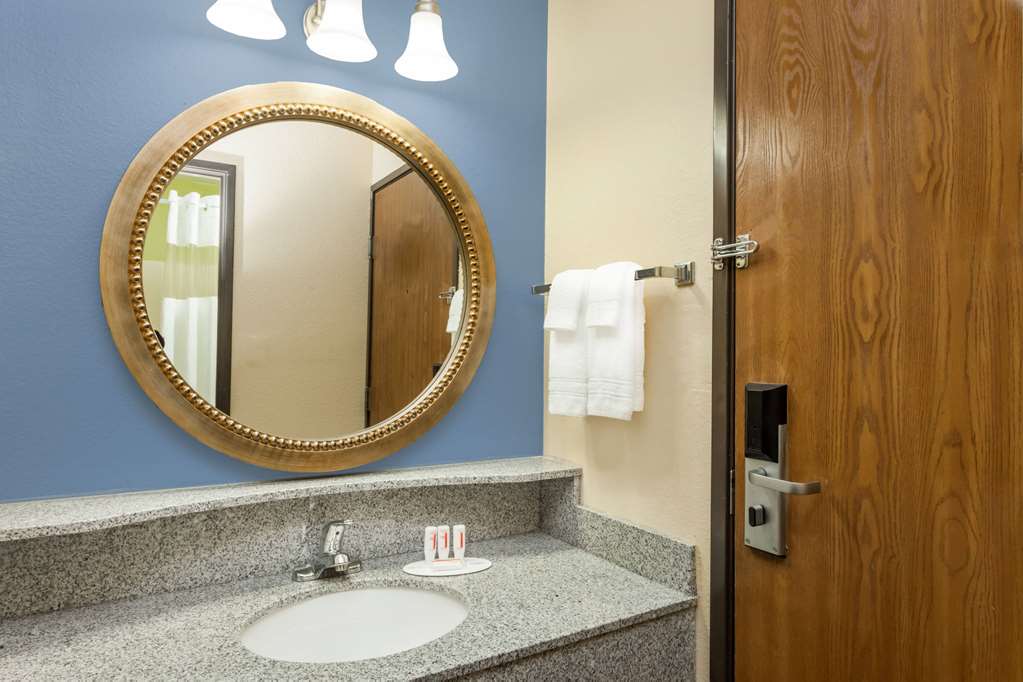 Days Inn by Wyndham Springfield - photo 8