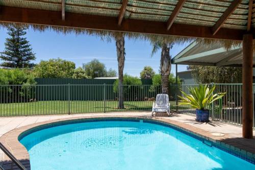 Paringa Caravan Park - carbon neutral hotel in Renmark