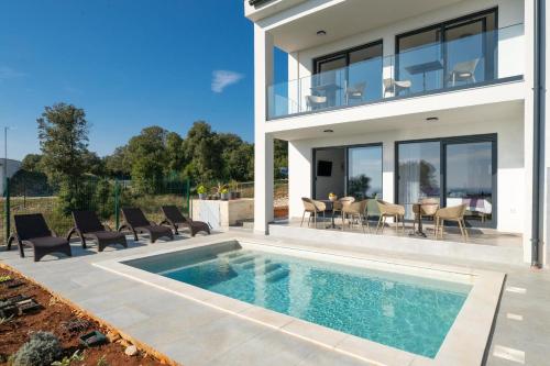 NEW Villa Artec with Sea View — 4-Star Luxury Hotel in Marcana, Croatia