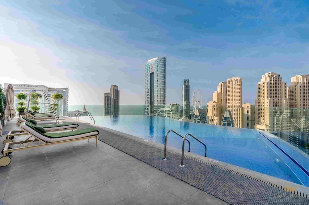 Condor Marina Star Casa Royale VH — 4-Star Luxury Hotel in Dubai, United Arab Emirates