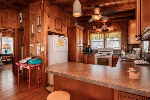Boys Oh Boy by Oak Island Accommodations - photo 7
