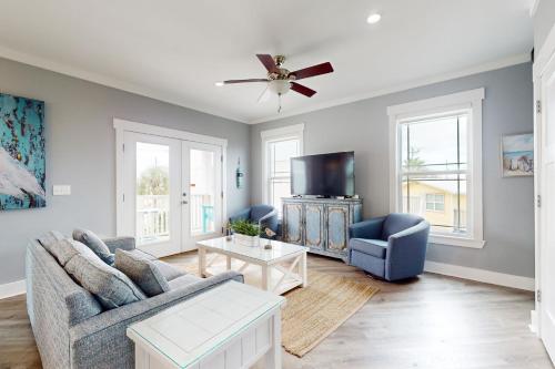 Carried Away by Meyer Vacation Rentals — 4-Star Luxury Hotel in Gulf Shores, United States