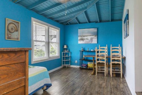 Jerseys Shore by Oak Island Accommodations - photo 20
