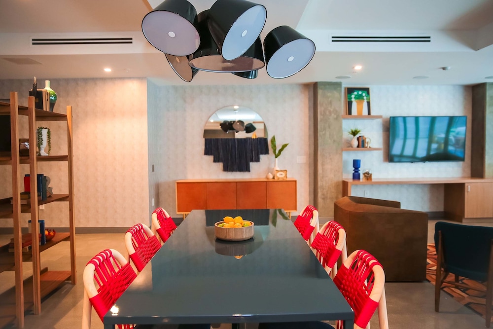 Fully Furnished Suites near Little Tokyo - photo 5