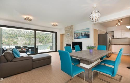 Five Bedroom Holiday Home In Zaton — Sibenik — photo 2