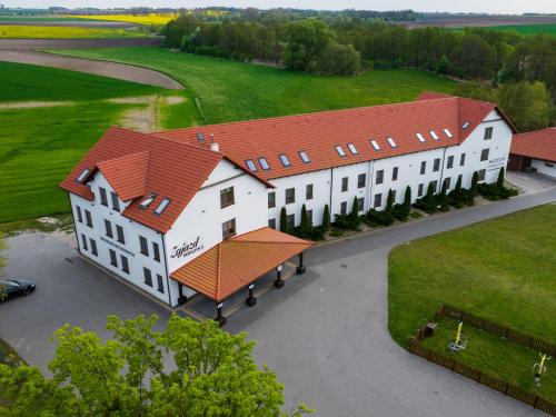 Zajazd w Biskupinie pet-friendly hotel Biskupin