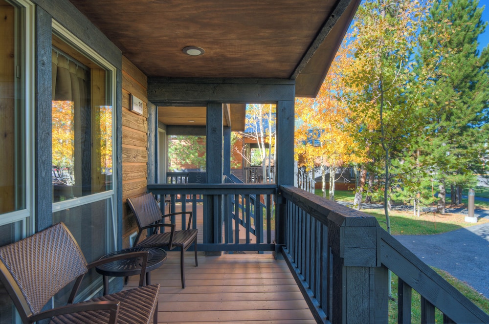 Explorer Cabins At Yellowstone - photo 25