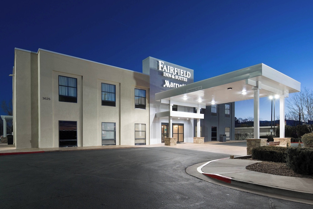 Fairfield Inn & Suites by Marriott Santa Fe - featured photo