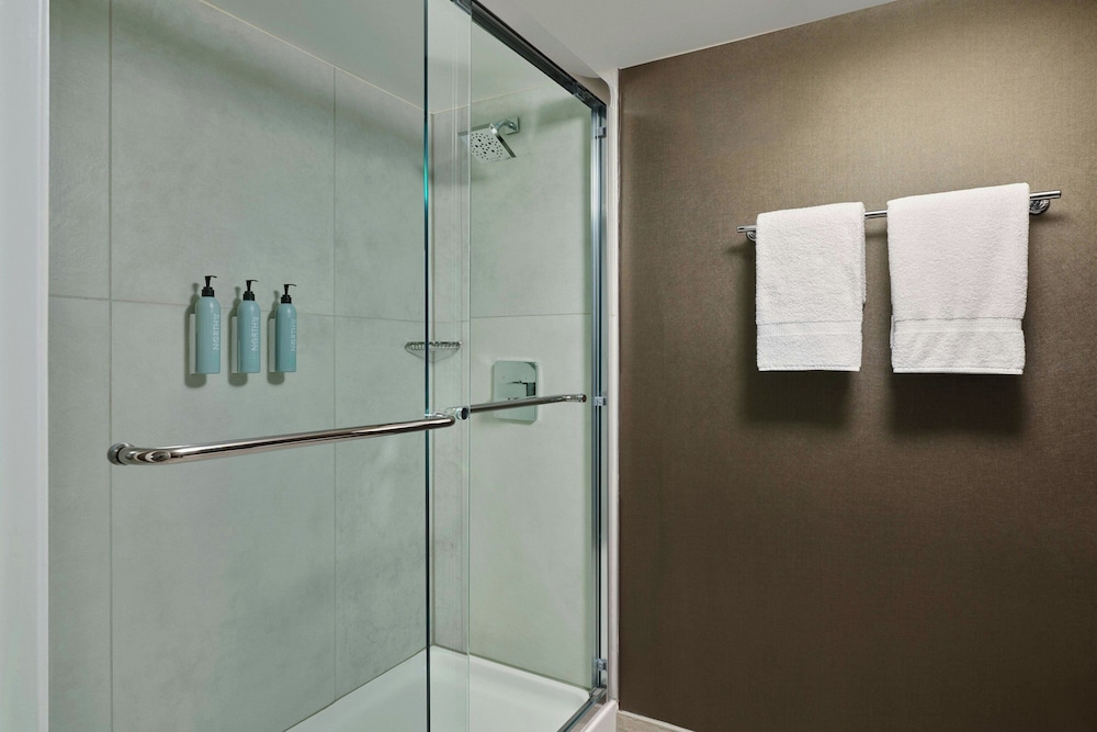 Courtyard by Marriott Pasadena Old Town - photo 29