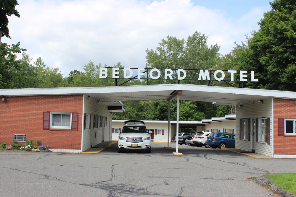 Bedford Motel - photo 17