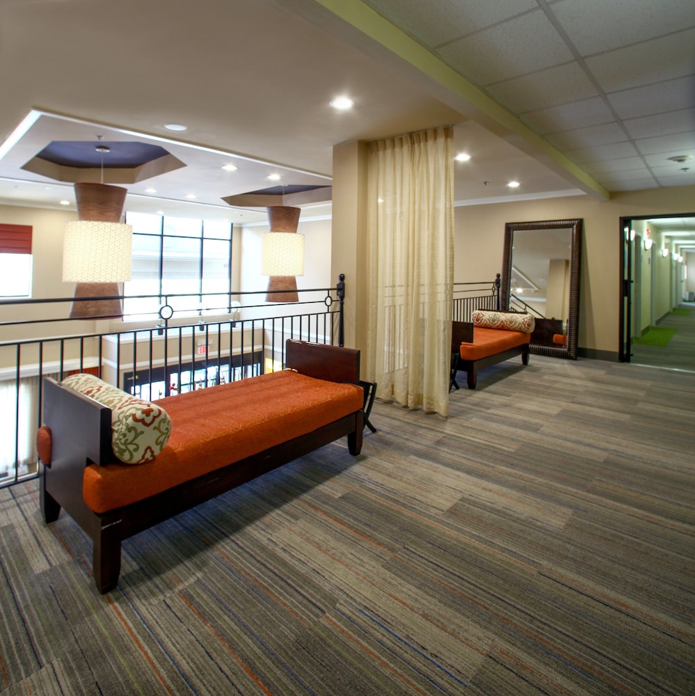 Holiday Inn Express Atlanta Emory University Area by IHG - photo 69