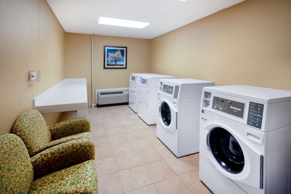 Hampton Inn Covington GA - photo 25