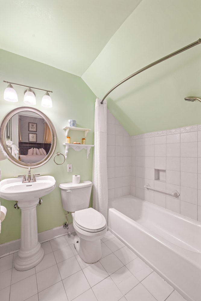 Coombs Inn and Suites - photo 31