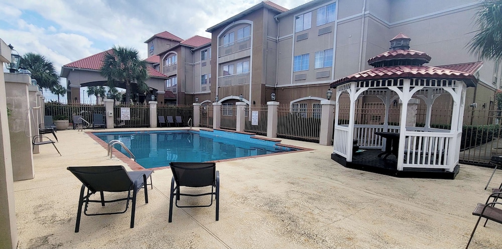 Kemah Edgewater Hotel SureStay Collection by Best Western - photo 17