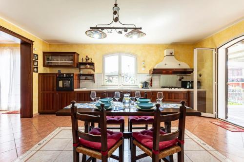 GuestHost Eden Green Oasis — 4-Star Luxury Hotel in Giardini-Naxos, Italy