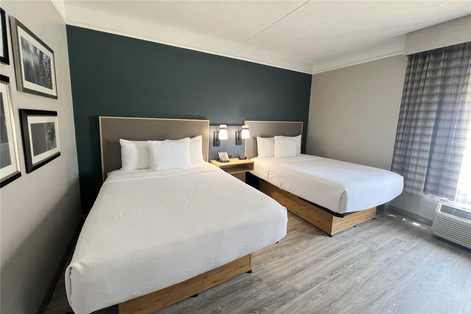 La Quinta Inn & Suites by Wyndham Dallas Arlington South - photo 10