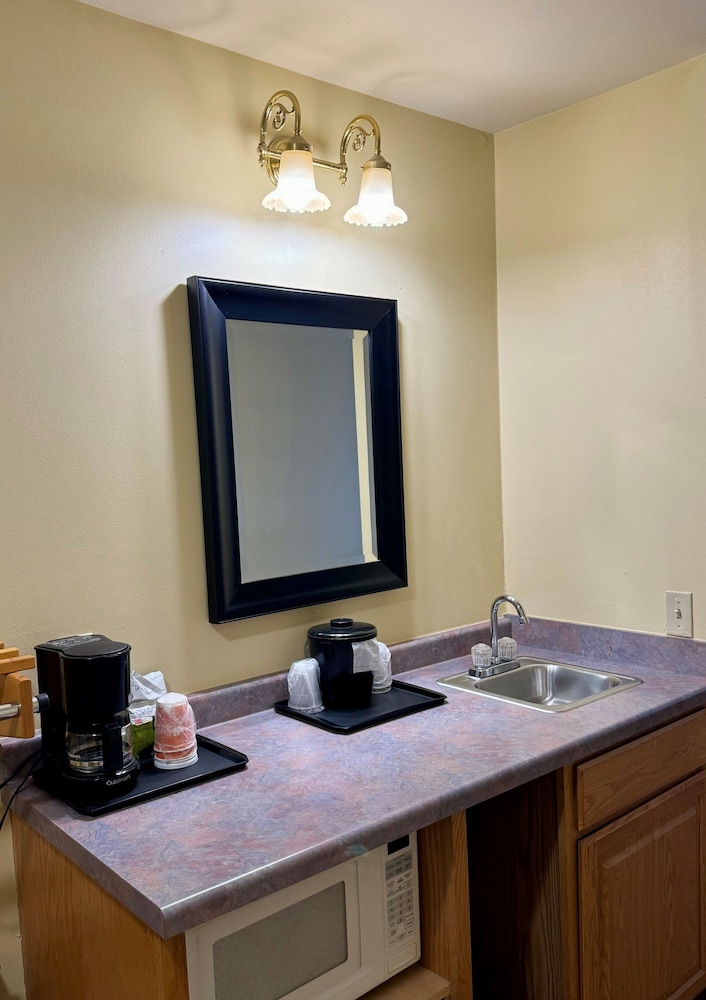 Country Inn & Suites Rochester South Mayo Clinic - photo 7