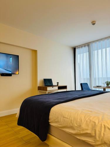 Special Sea View Aparthotel In Orbi City
