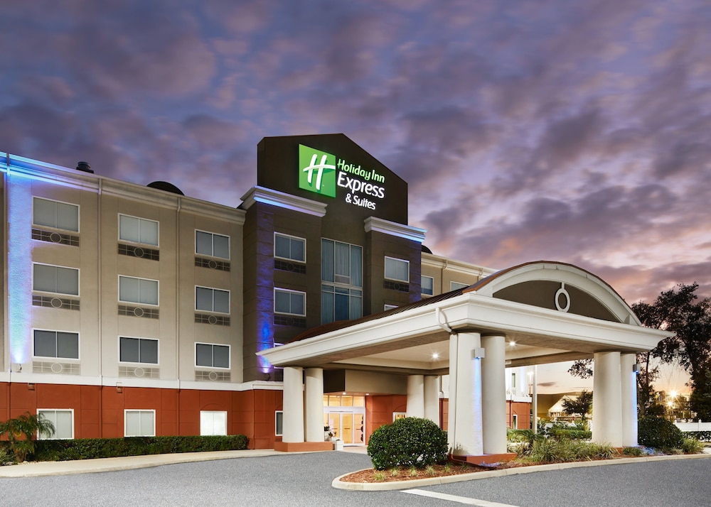Holiday Inn Express Hotel & Suites Palatka Northwest — hotel in Palatka