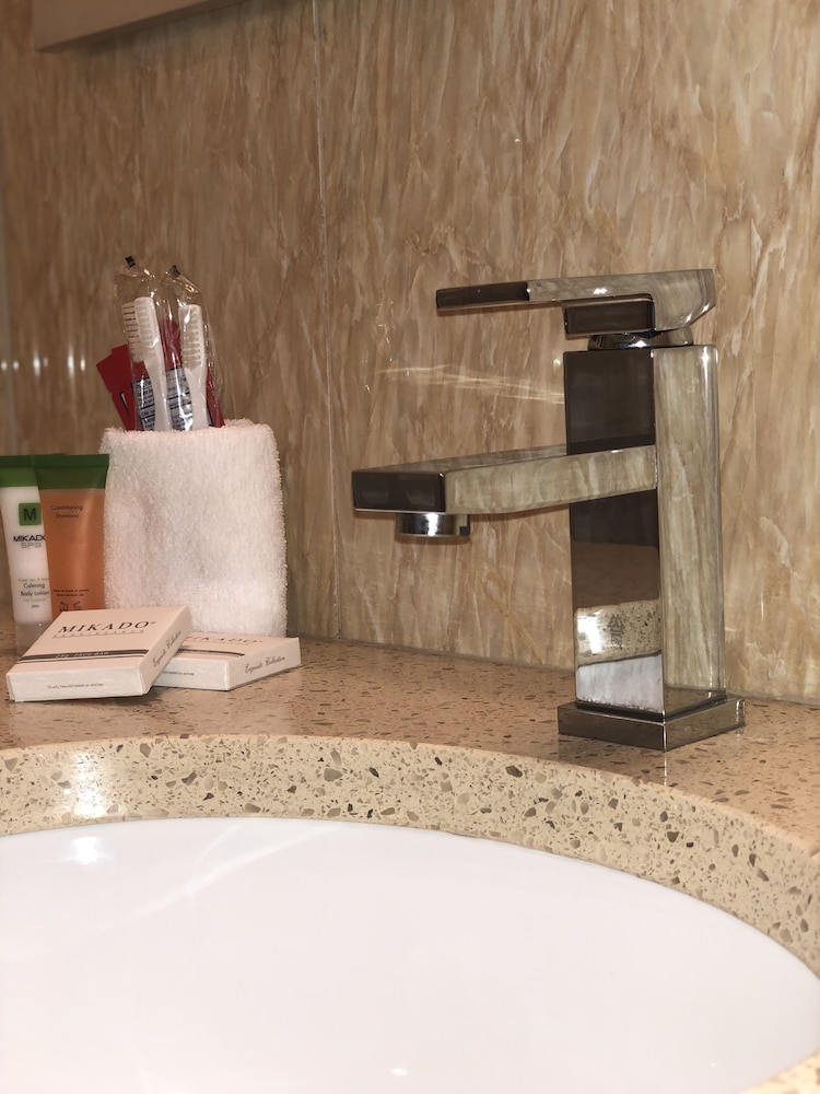 Elmhurst Hotel - photo 22