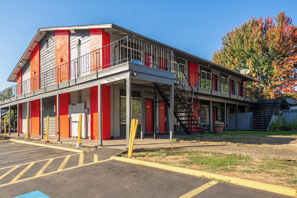 Rama Inn Motel and RV Park - photo 35