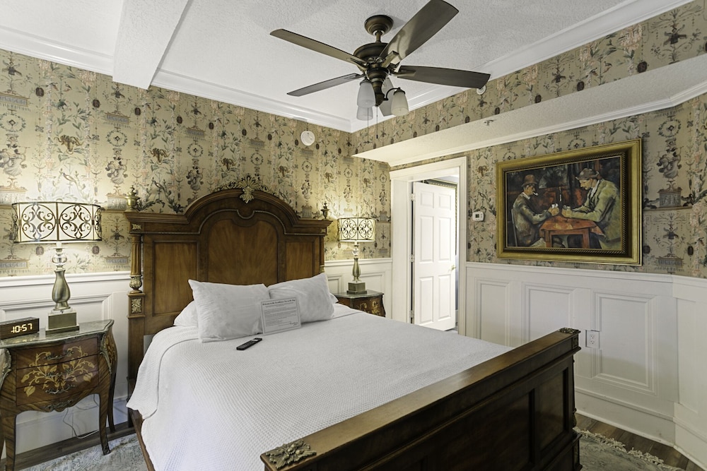 Casablanca Inn on the Bay - photo 14
